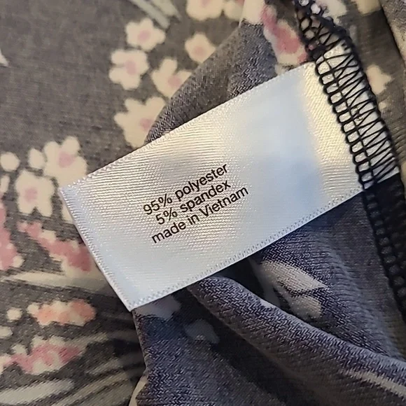 Lane Bryant Navy Surplice Front Floral Peplum Blouse - Picture 4 of 5